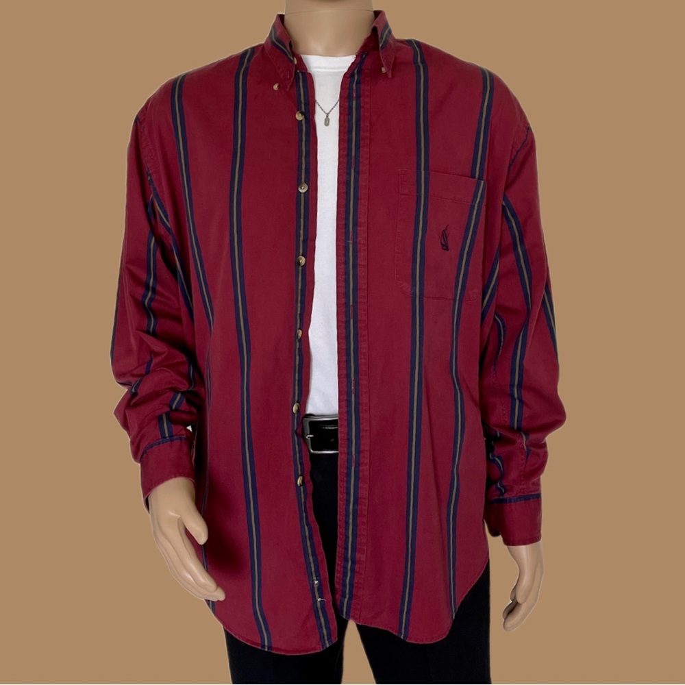 🌍 Vintage Y2k Nautica Button Down in Burgundy